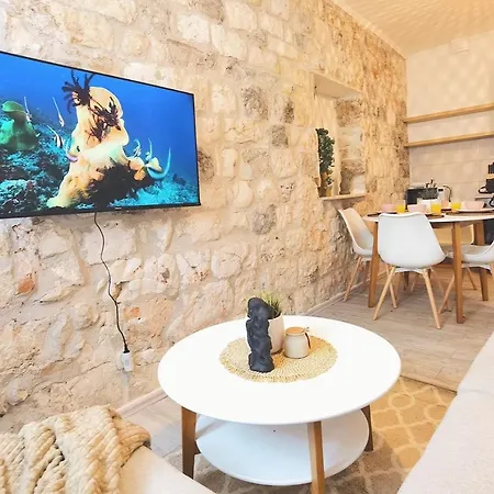 Riva Hideaway Apartment Hvar Town