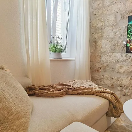 Riva Hideaway Apartment