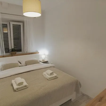 Riva Hideaway Apartment Hvar Town